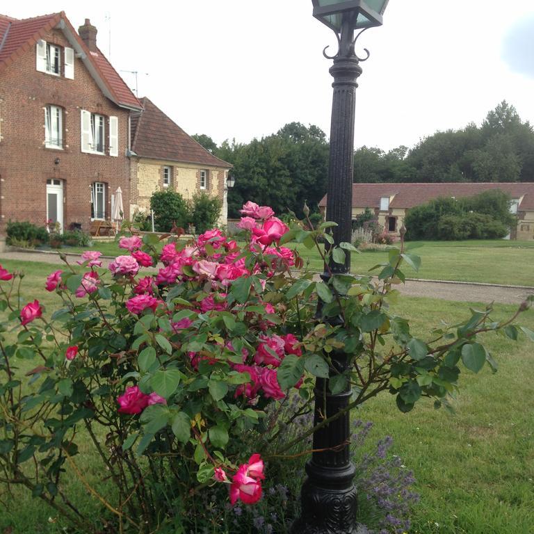 La Maison D'Amis Auneuil Eksteriør billede