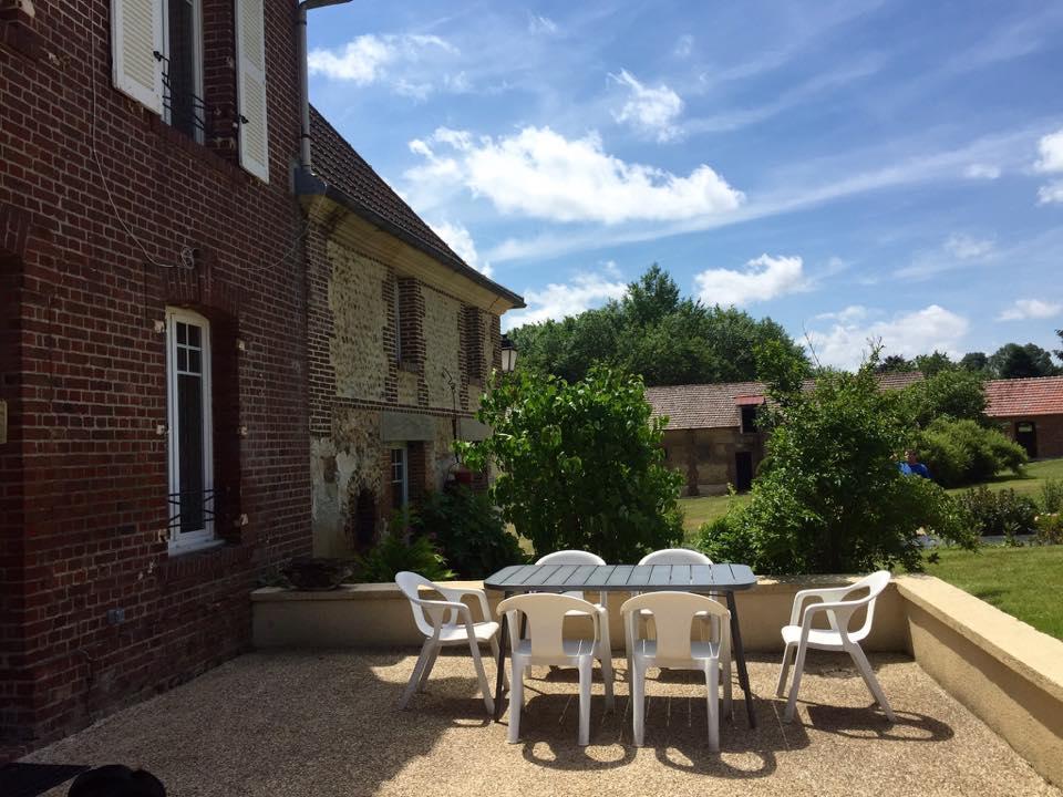 La Maison D'Amis Auneuil Eksteriør billede