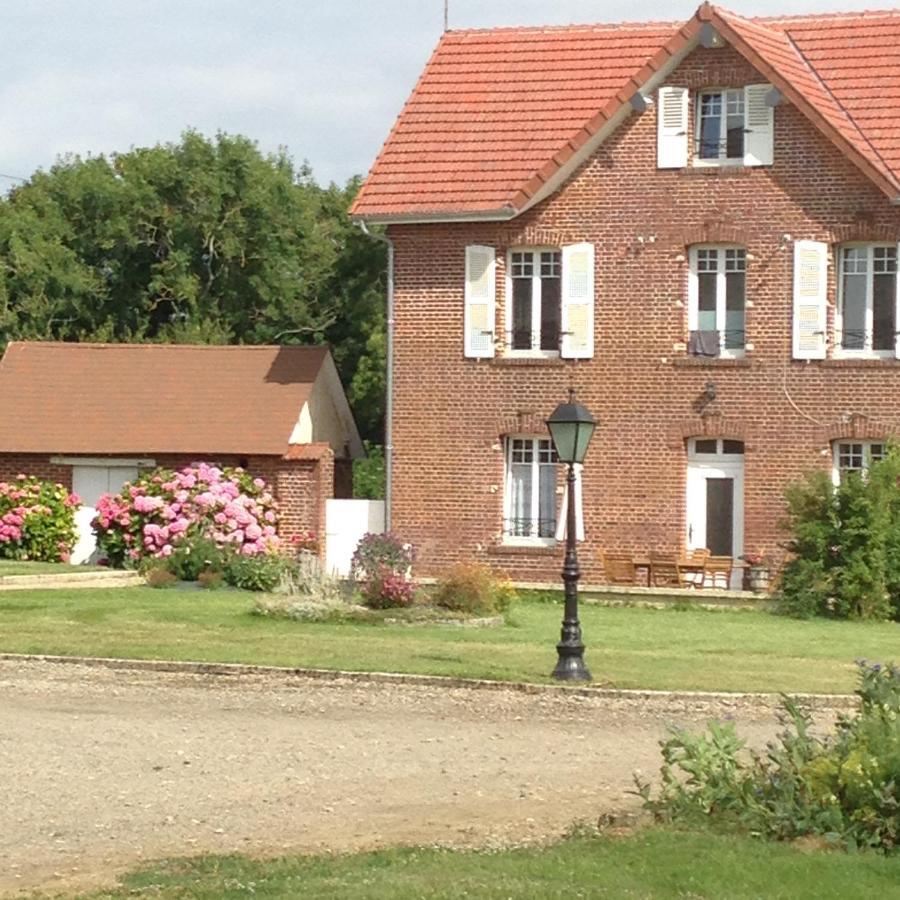 La Maison D'Amis Auneuil Eksteriør billede